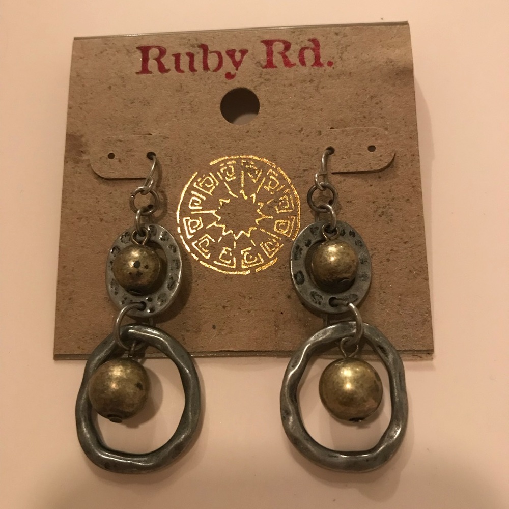 Dangle earrings